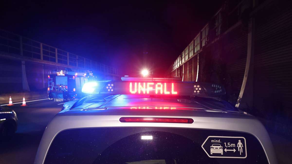 Nufringen B14 Crash: Child Severely Injured at Pfiffka-Kreuzung